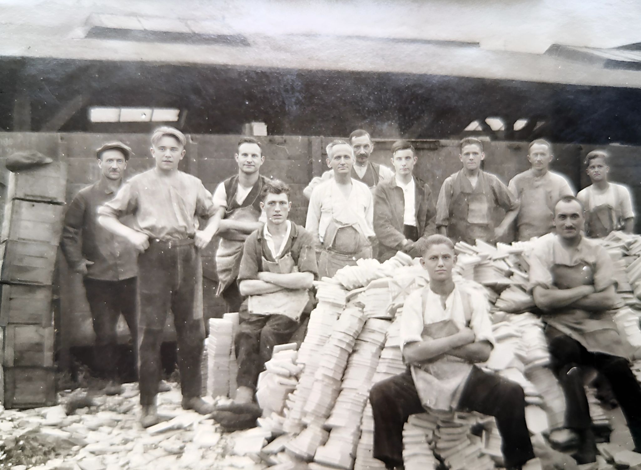 Gruppenfoto von Arbeitern in den Albertwerken in den 1930er Jahren